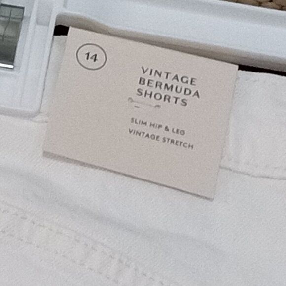 Universal Thread Women's Vintage Bermuda Jean Shorts (Size 14) White - NEW!!! - Picture 4 of 9